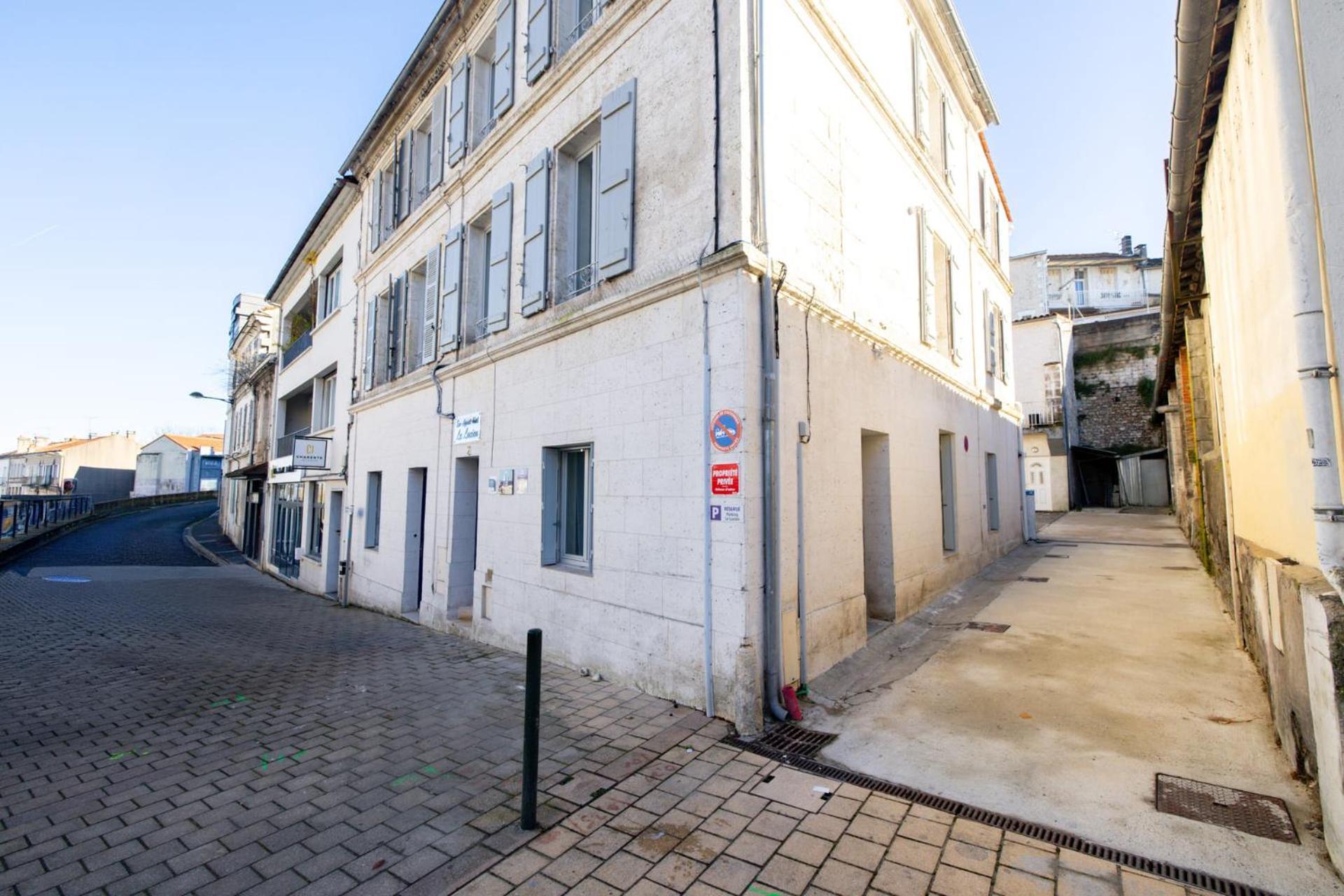 Le Lucien Eco-Appart'Hotel - Angouleme - Centre - Wifi - Parking Prive - Classe 4 Etoiles 外观 照片